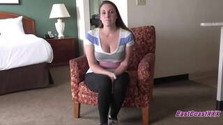 Том Tit MILF sucks болон fucks хоер залуус дотоод хяналт