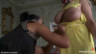 Bruna iom dominatrix Sandra Romain vipoj grandega boobs alta blonda ĉeĥa lesbian sklavo Anĝelo Wicky tiam anal fikas ŝin en rope bondage kun rimeno sur koko