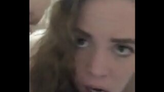 Slutwife deepthroats និងចំណាយពេលរន្ធគូថ creampie មុនពេល farting វាចេញខណៈពេលដែ cumming