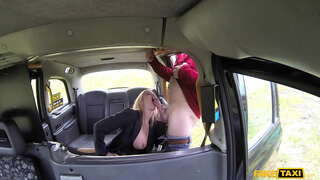 ���ნგლისელი გოგონა პორნო ავრცელებს, მისი ფეხები და ყლე